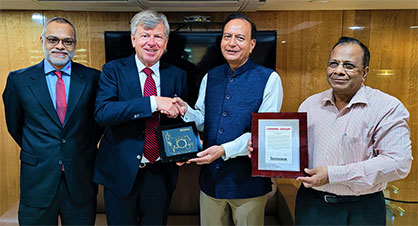 Anuj Bhagwati, Managing Director A.T.E., Dr. Michael Schürenkrämer, Shareholder of Trützschler Group SE, Jyoti Prasad Chiripal, Managing Director, Chiripal Group, Suresh Maheshwari, Corporate Head, Chiripal Group © 2022 Trützschler