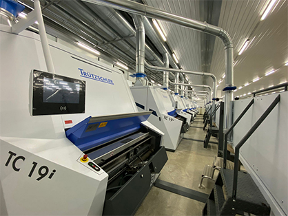 Saf Mensucat use SUPERTIP wires in combination with state-of-the-art machines from Trützschler and derive many advantages from it. © 2022 Trützschler Saf Mensucat use SUPERTIP wires in combination with state-of-the-art machines from Trützschler and derive many advantages from it. © 2022 Trützschler