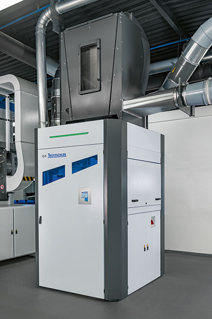The pre-cleaner CL-X contributes to a more energy-efficient spinning mill through advanced air technology. © 2022 Trützschler The pre-cleaner CL-X contributes to a more energy-efficient spinning mill through advanced air technology. © 2022 Trützschler