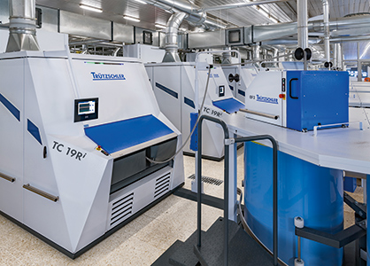 Trützschler offers proven solutions for textile recycling – such as the intelligent card TC 19Ri for Recycling © 2023 Trützschler Trützschler offers proven solutions for textile recycling – such as the intelligent card TC 19Ri for Recycling © 2023 Trützschler