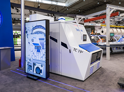 The new Card Tc 19i presented on ITMA 2019 (c) 2019 truetzschler